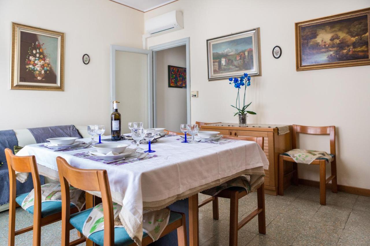 A pochi passi dal centro e dall'Ospedale di Parma Appartamento Esterno foto