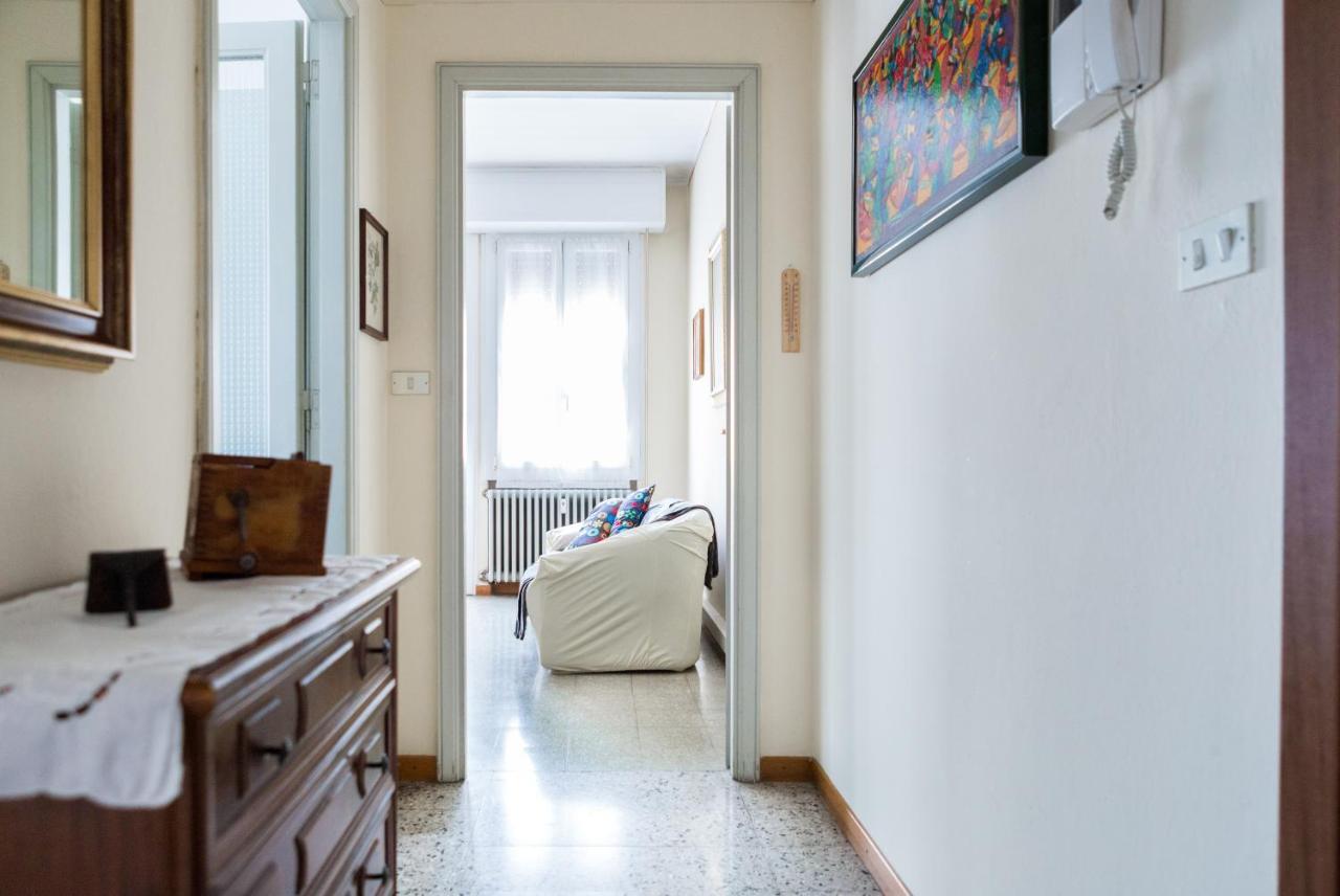 A pochi passi dal centro e dall'Ospedale di Parma Appartamento Esterno foto