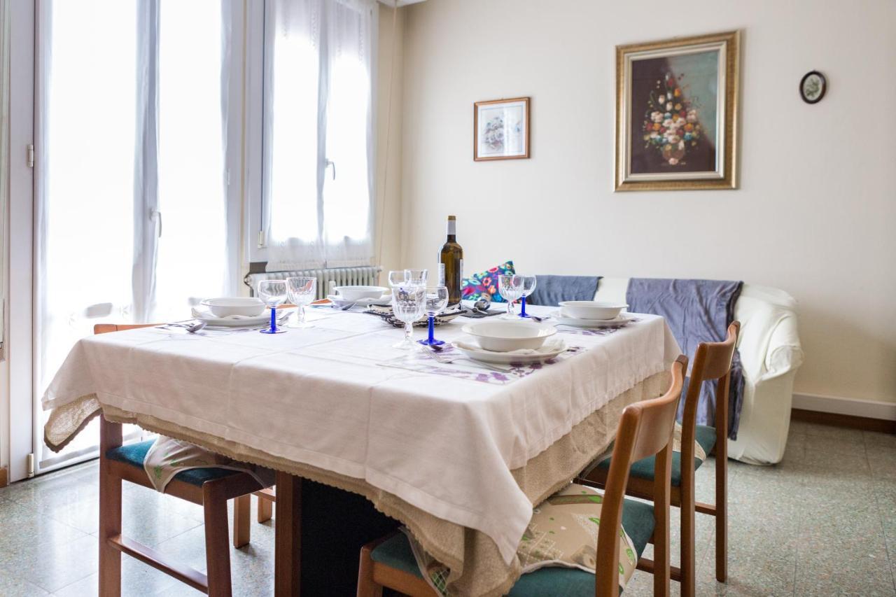 A pochi passi dal centro e dall'Ospedale di Parma Appartamento Esterno foto