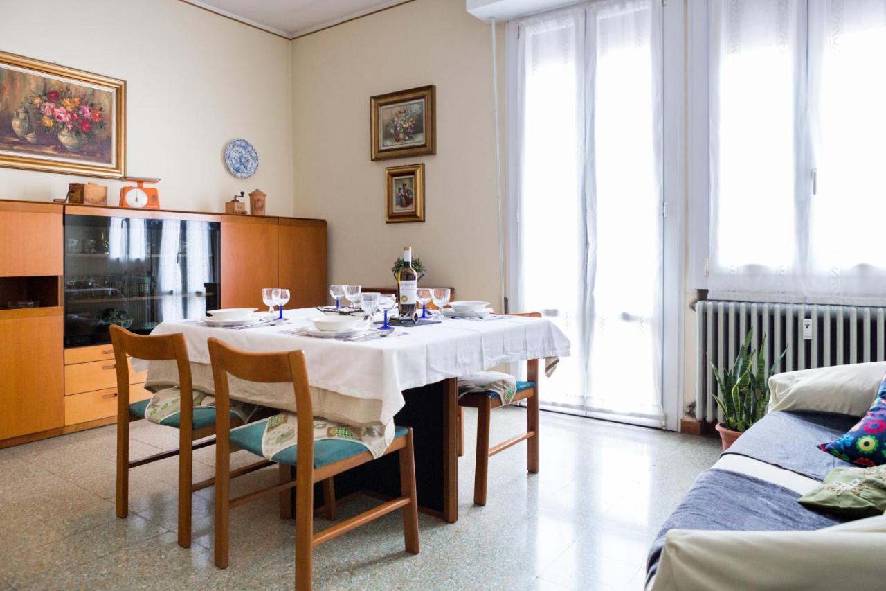 A pochi passi dal centro e dall'Ospedale di Parma Appartamento Esterno foto