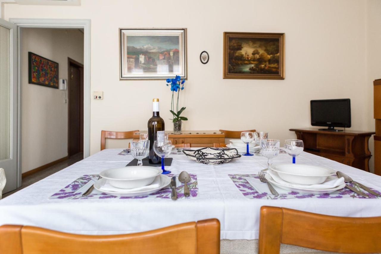 A pochi passi dal centro e dall'Ospedale di Parma Appartamento Esterno foto